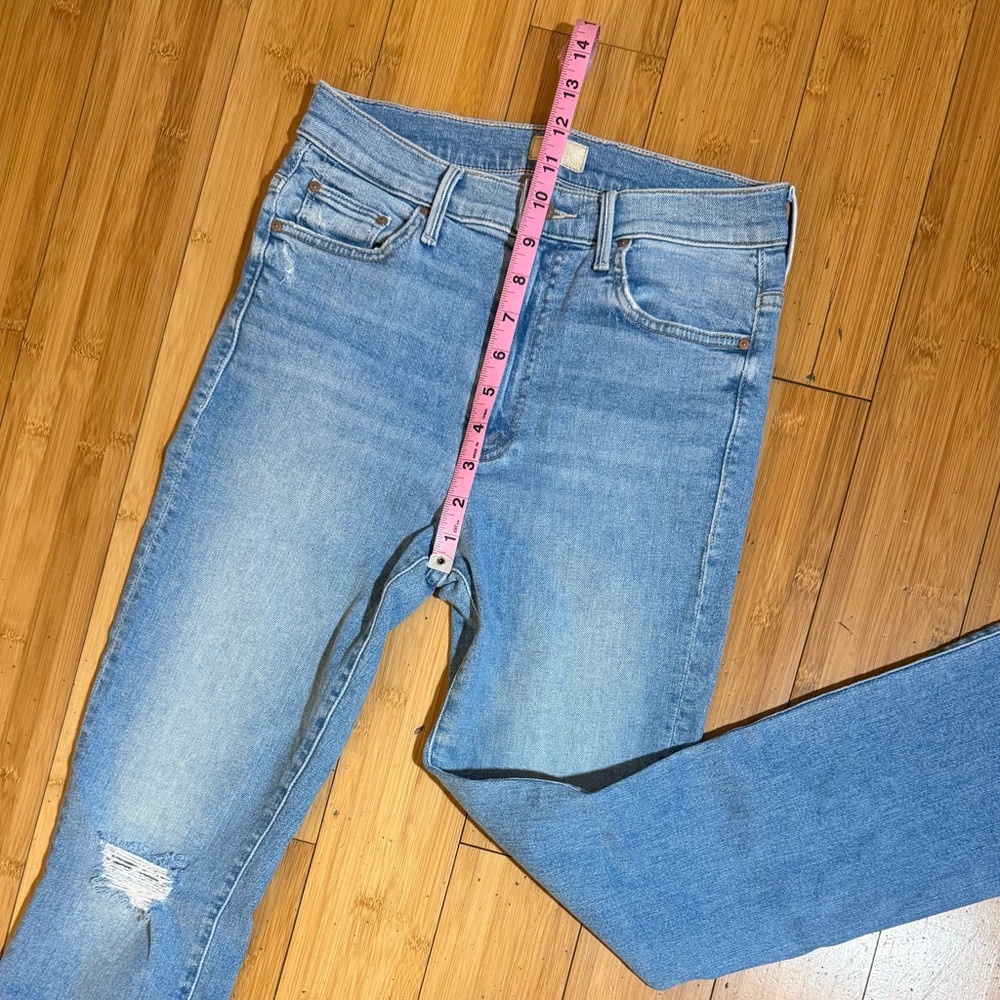 MOTHER The Insider Crop Step Fray Jeans in Thrilling Shots Size 27 - Picture 14 of 16